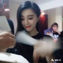 娱乐圈最新热点爆料事件,神秘恋情曝光,当红明星疑陷三角恋风波 第2张 娱乐圈最新热点爆料事件,神秘恋情曝光,当红明星疑陷三角恋风波 第2张